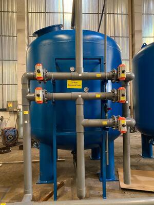 ملحقات معالجة المياه بالرمال الكوارتزية ، 0.05Mpa - 0.07MPA الضغط محفظة فلتر الفولاذ المقاوم للصدأ